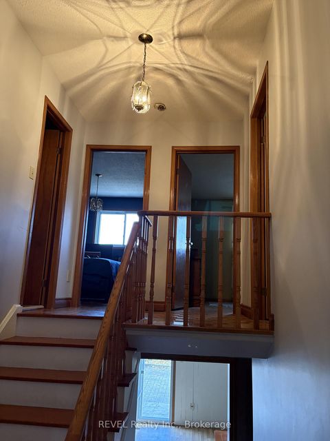 Photo 8 at 78 Ashburn Crescent, East Woodbridge, Vaughan