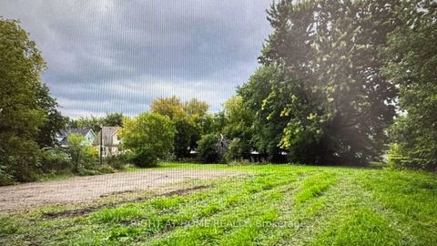 Photo 1 at 7878 Yonge Street, Stroud, Innisfil