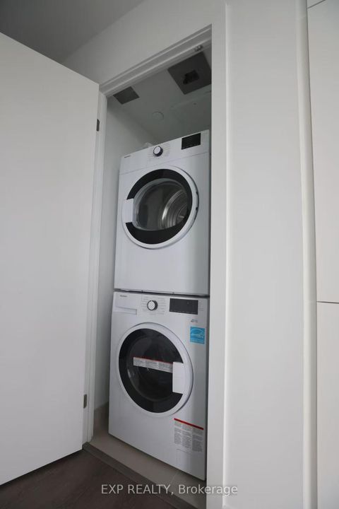 Photo 10 at 2615 - 8 Wellesley Street W, Bay Street Corridor, Toronto