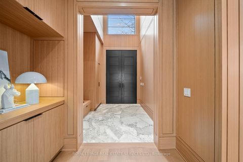 Photo 2 at 4 Waxwing Place, Don Mills, Toronto