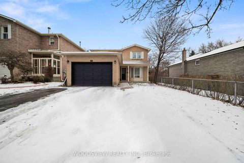 Photo 2 at 29 Misty Moor Drive, South Richvale, Richmond Hill