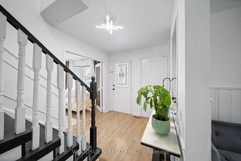 Photo 5 at 29 Misty Moor Drive, South Richvale, Richmond Hill