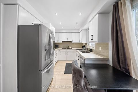 Photo 10 at 29 Misty Moor Drive, South Richvale, Richmond Hill