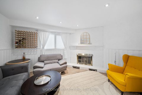 Photo 12 at 29 Misty Moor Drive, South Richvale, Richmond Hill