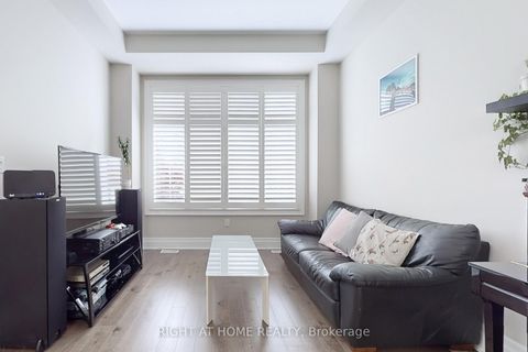 Photo 5 at 421 Ginger Gate N, GO Glenorchy, Oakville