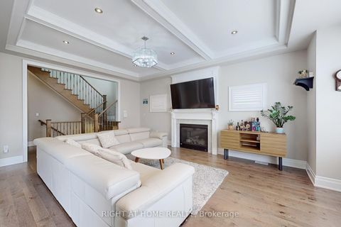 Photo 12 at 421 Ginger Gate N, GO Glenorchy, Oakville