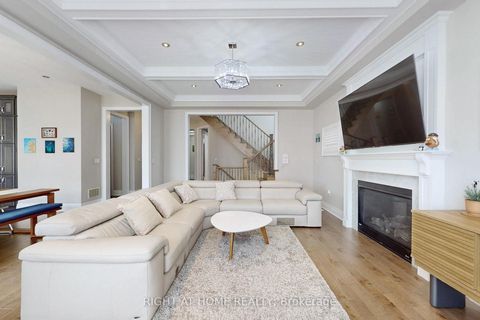 Photo 14 at 421 Ginger Gate N, GO Glenorchy, Oakville