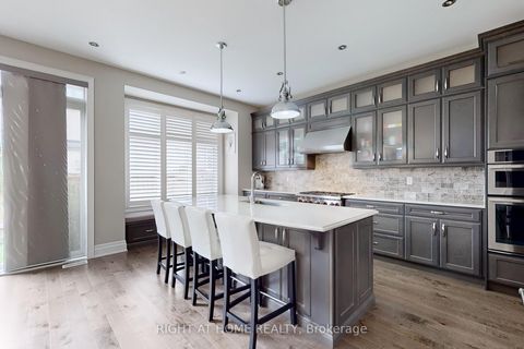 Photo 17 at 421 Ginger Gate N, GO Glenorchy, Oakville