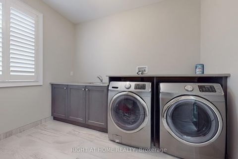 Photo 41 at 421 Ginger Gate N, GO Glenorchy, Oakville