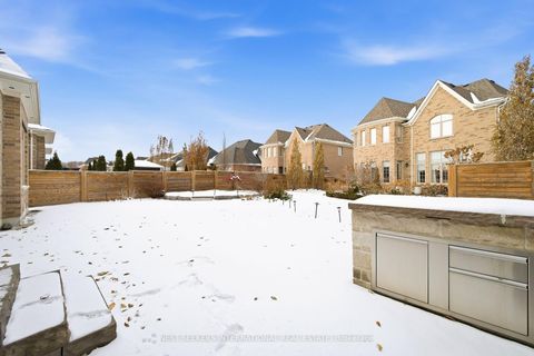 Photo 26 at 10 Larkin Avenue, Nobleton, King