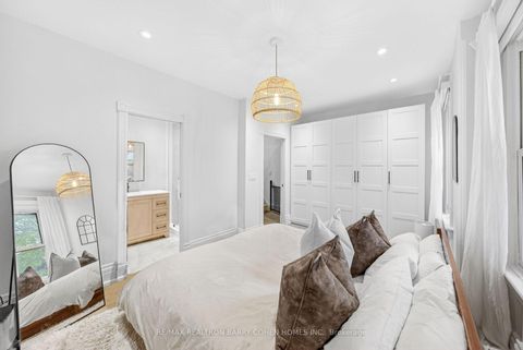 Photo 18 at 198 Macpherson Avenue, Annex, Toronto