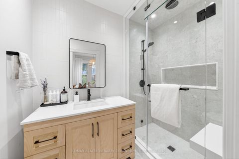 Photo 20 at 198 Macpherson Avenue, Annex, Toronto