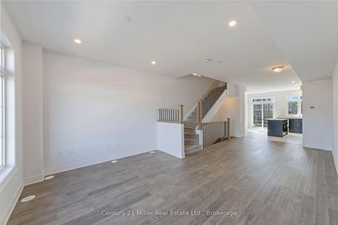 Photo 4 at 43 - 2140 Trafalgar Road, RO River Oaks, Oakville