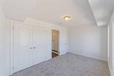 Photo 17 at 43 - 2140 Trafalgar Road, RO River Oaks, Oakville