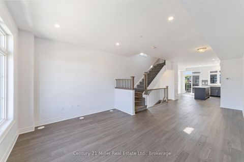 Photo 11 at 42 - 2140 Trafalgar Road, RO River Oaks, Oakville