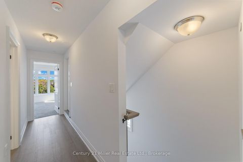 Photo 12 at 42 - 2140 Trafalgar Road, RO River Oaks, Oakville