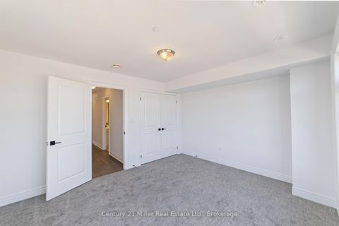 Photo 14 at 42 - 2140 Trafalgar Road, RO River Oaks, Oakville