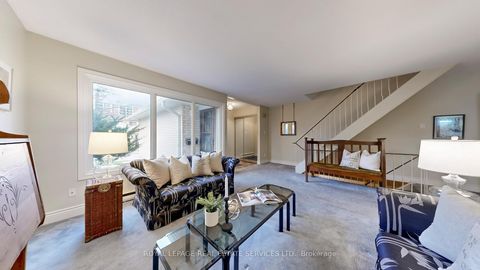 Photo 1 at 33 - 9 Plum Tree Way, Branson, Toronto