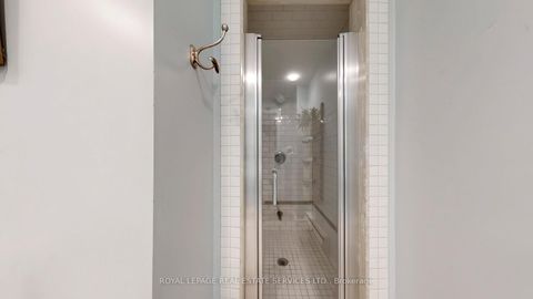 Photo 16 at 33 - 9 Plum Tree Way, Branson, Toronto