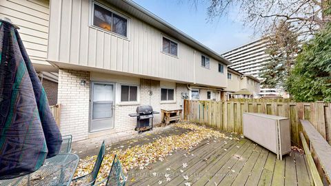 Photo 18 at 33 - 9 Plum Tree Way, Branson, Toronto