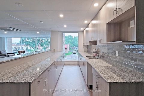 Photo 14 at 620 - 1 Falaise Road, West Hill, Toronto