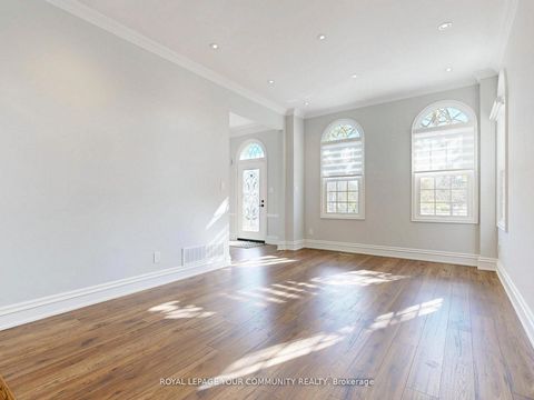 Photo 7 at 68 Regent Street, Mill Pond, Richmond Hill