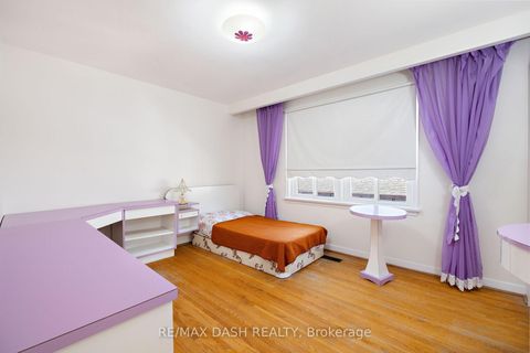 Photo 16 at 48 Russfax Drive, Branson, Toronto