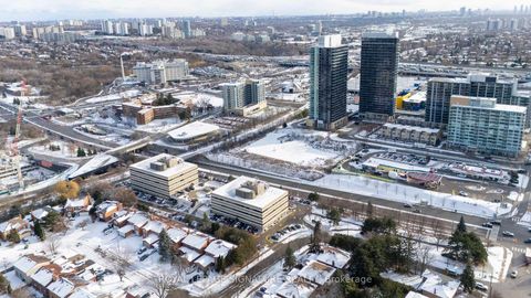 Photo 12 at 107 - 1100 Sheppard Avenue E, Bayview Village, Toronto