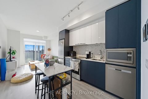 Photo 2 at 1411 - 30 Upper Mall Way, Brownridge, Vaughan