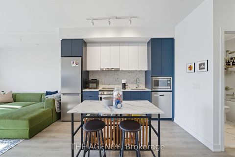 Photo 3 at 1411 - 30 Upper Mall Way, Brownridge, Vaughan