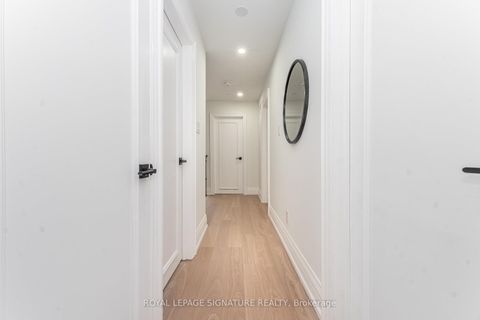 Photo 14 at 70 Oakmount Crescent, Glen Shields, Vaughan