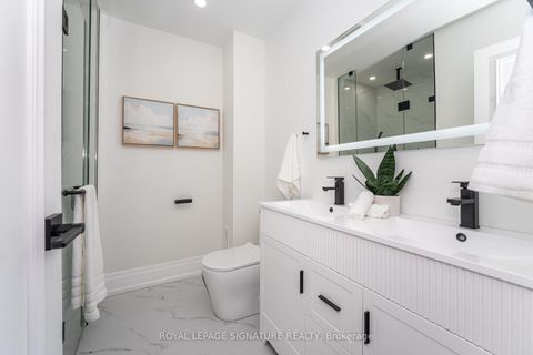 Photo 24 at 70 Oakmount Crescent, Glen Shields, Vaughan