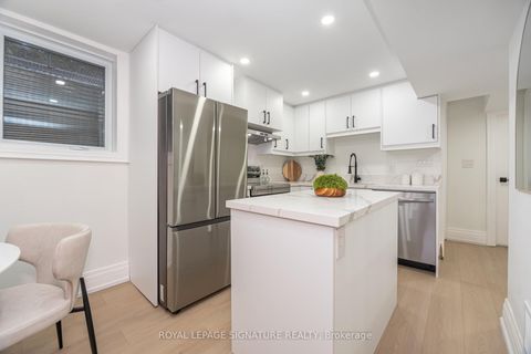 Photo 33 at 70 Oakmount Crescent, Glen Shields, Vaughan