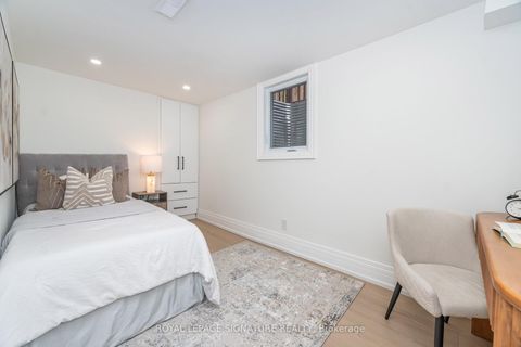 Photo 39 at 70 Oakmount Crescent, Glen Shields, Vaughan