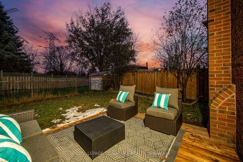 Photo 48 at 70 Oakmount Crescent, Glen Shields, Vaughan