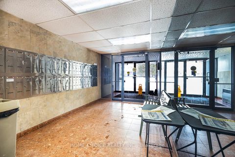 Photo 4 at 412 - 454 Centre Street, Central, Oshawa