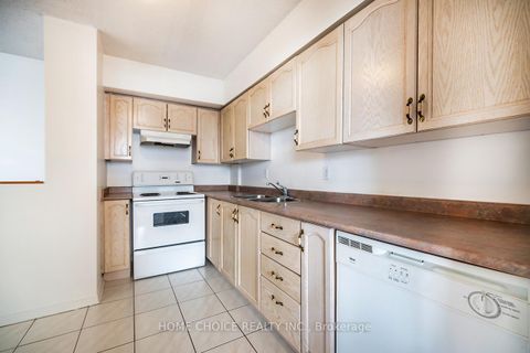 Photo 6 at 412 - 454 Centre Street, Central, Oshawa