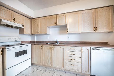 Photo 7 at 412 - 454 Centre Street, Central, Oshawa