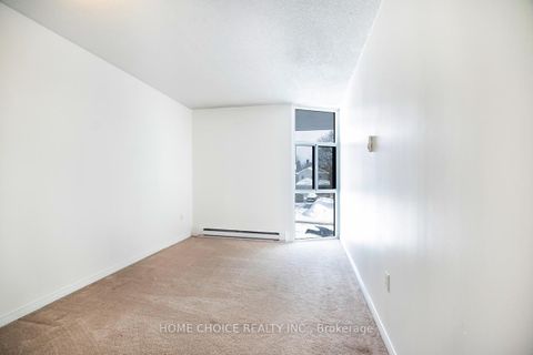 Photo 18 at 412 - 454 Centre Street, Central, Oshawa