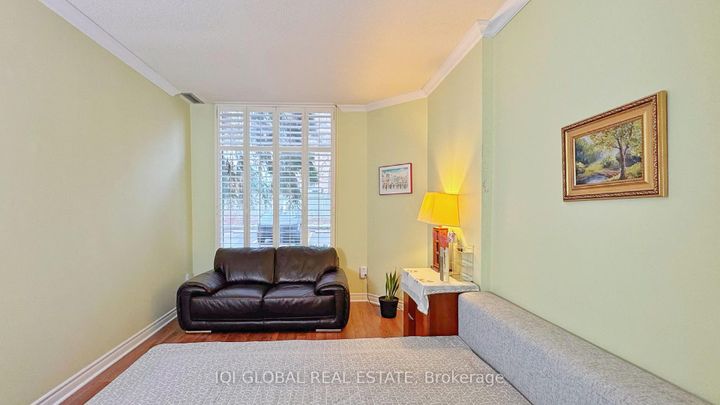 Photo 9 at 109 - 2511 Lakeshore Road W, BR Bronte, Oakville