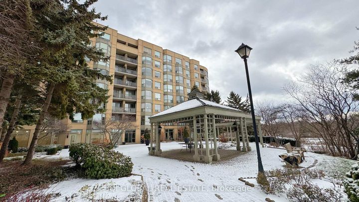 Photo 22 at 109 - 2511 Lakeshore Road W, BR Bronte, Oakville