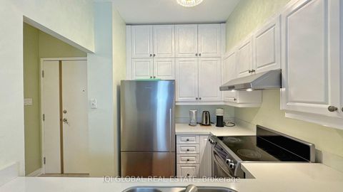 Photo 2 at 109 - 2511 Lakeshore Road W, BR Bronte, Oakville