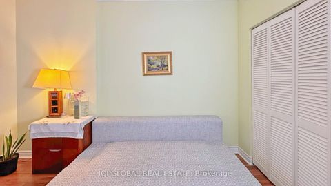 Photo 7 at 109 - 2511 Lakeshore Road W, BR Bronte, Oakville