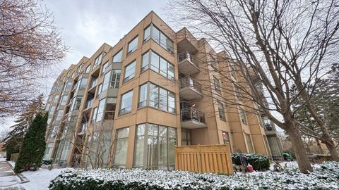 Photo 21 at 109 - 2511 Lakeshore Road W, BR Bronte, Oakville