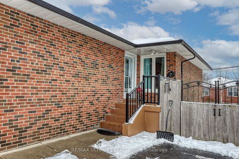 Photo 2 at 7 Chopin Avenue, Ionview, Toronto