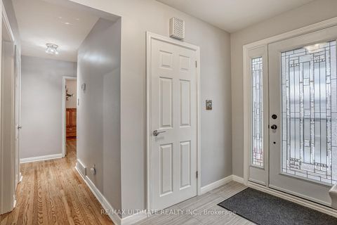 Photo 4 at 7 Chopin Avenue, Ionview, Toronto