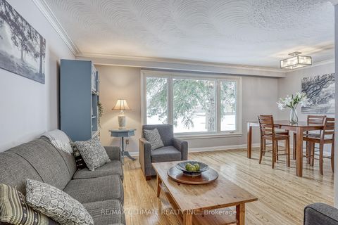 Photo 6 at 7 Chopin Avenue, Ionview, Toronto