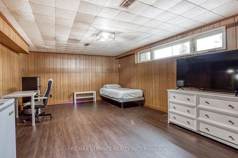 Photo 34 at 7 Chopin Avenue, Ionview, Toronto