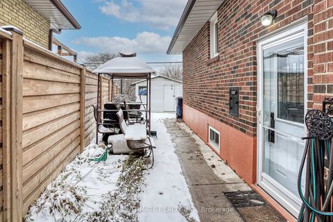 Photo 36 at 7 Chopin Avenue, Ionview, Toronto