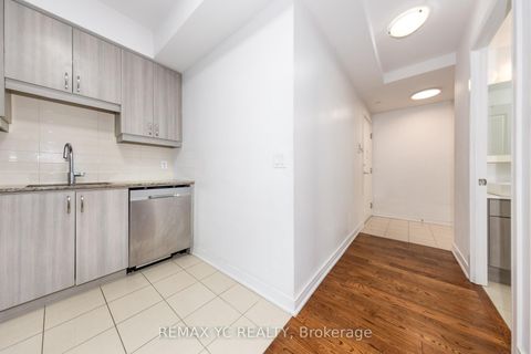 Photo 6 at 201 - 9191 Yonge Street, Langstaff, Richmond Hill